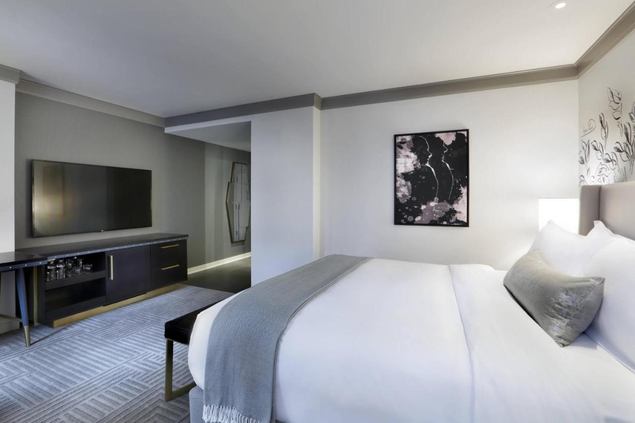 Guest Room 1 King