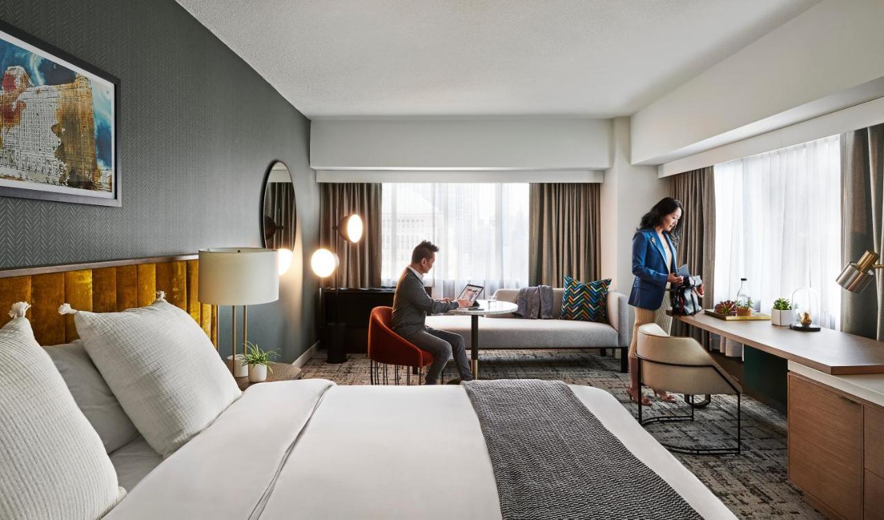 Premium King Room Chicago Skyline View Mobility Accessible