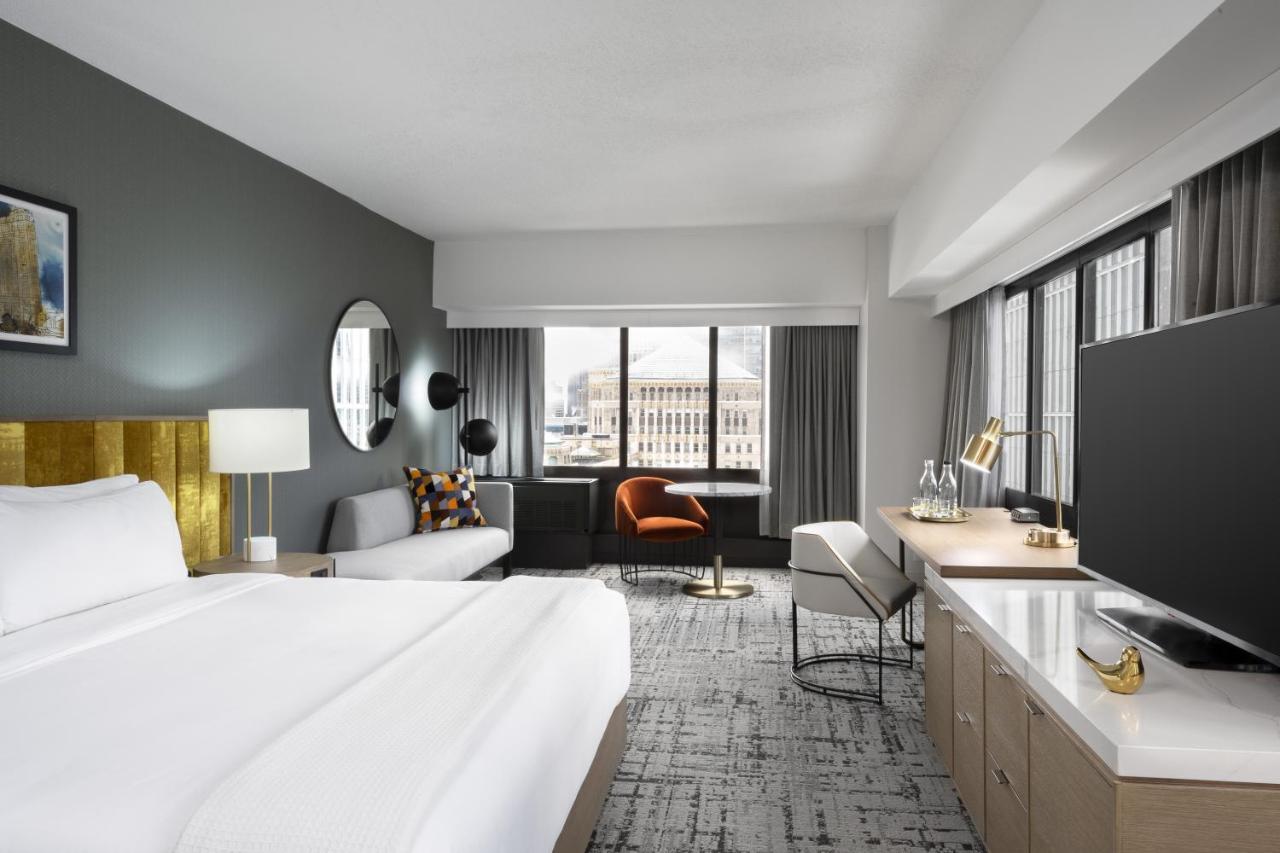 Premium King Room Skyline View