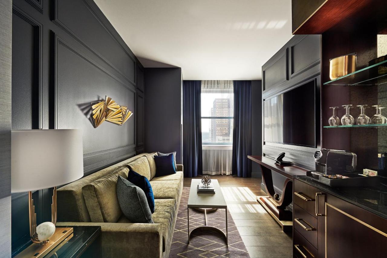 One-Bedroom Corner King Suite with Sofa Bed and City View,1407201332:JPEG