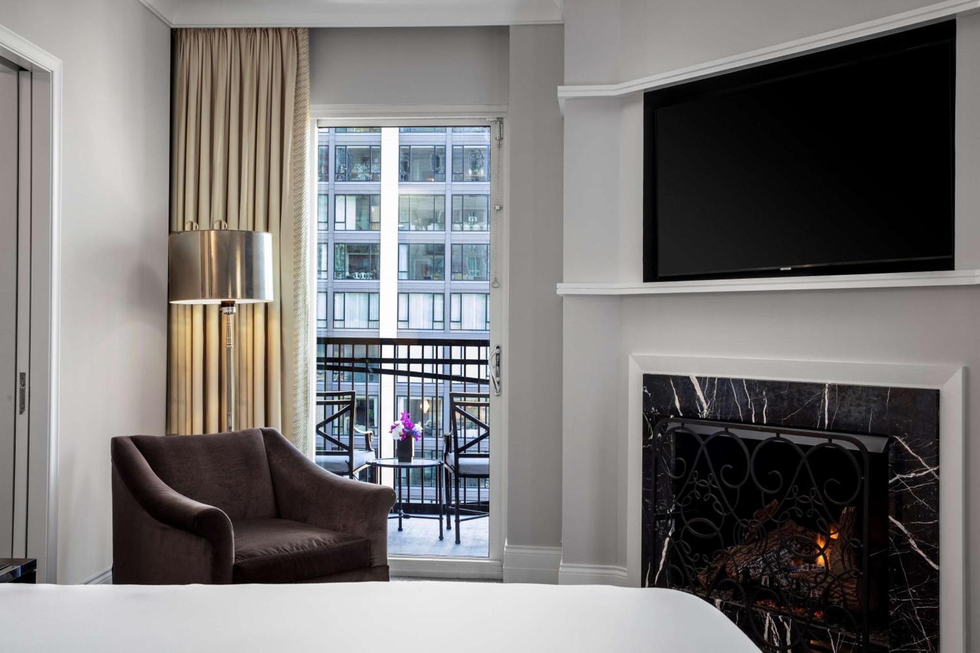 King Room Terrace Fireplace