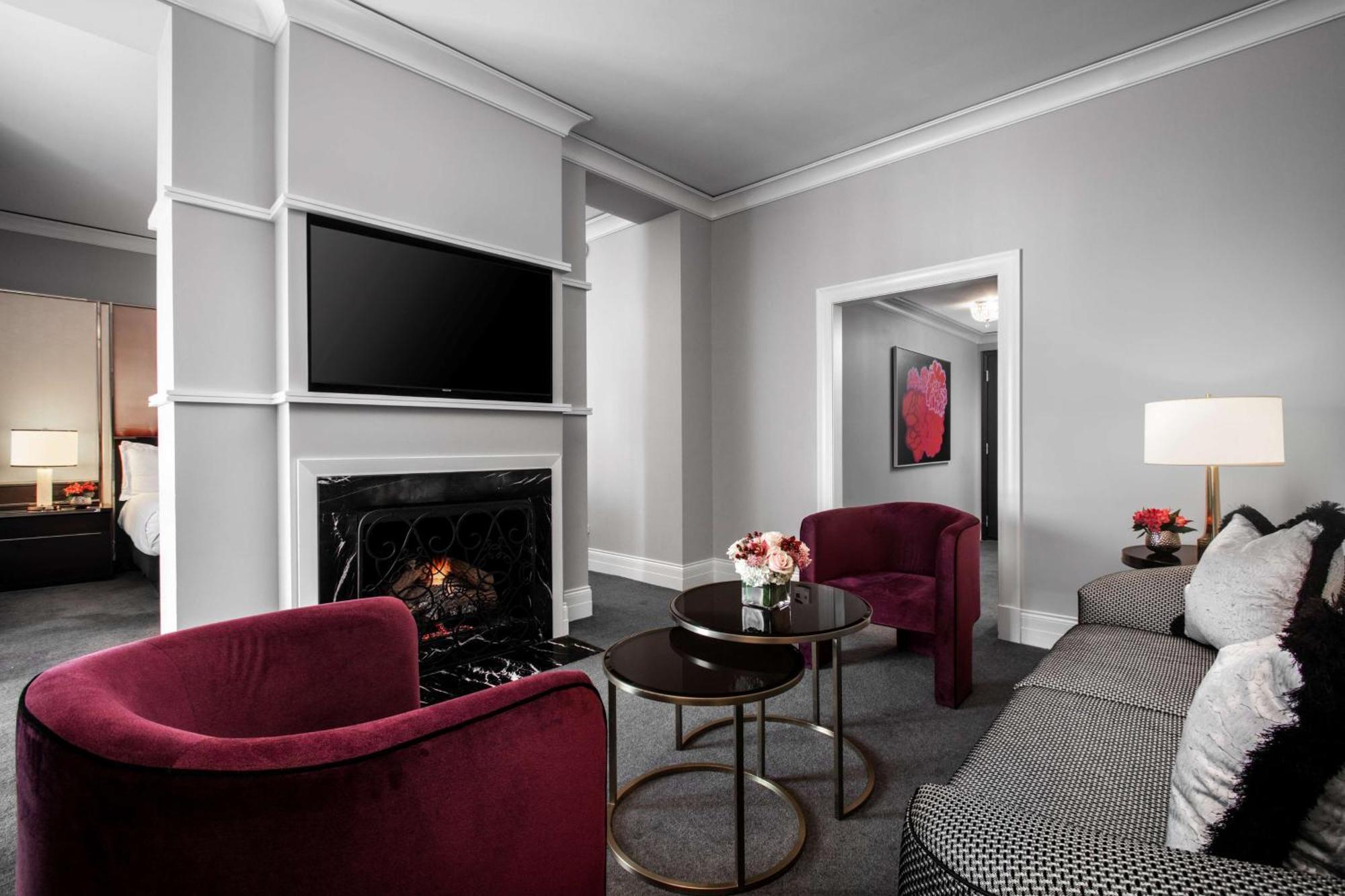 Junior Suite with Fireplace,1545532582:JPEG