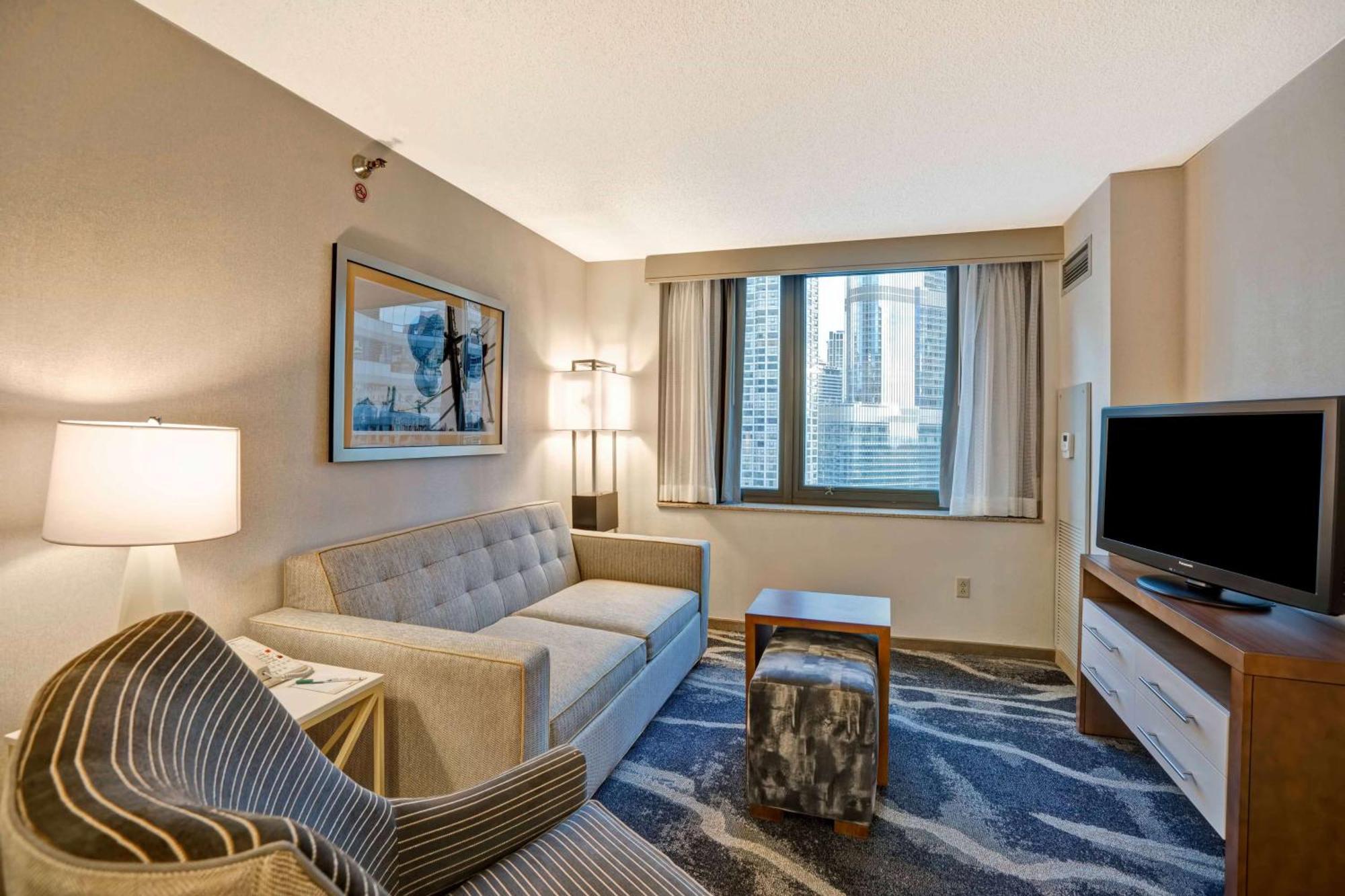 Deluxe King Studio Suite with Sofa Bed with City View,1547324230:JPEG
