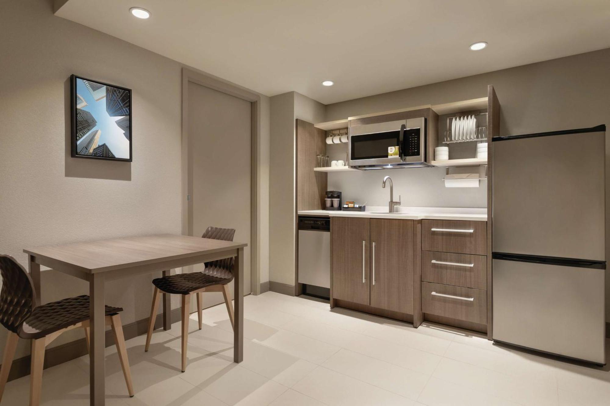 King Studio Suite with Accessible Tub - Mobility Access