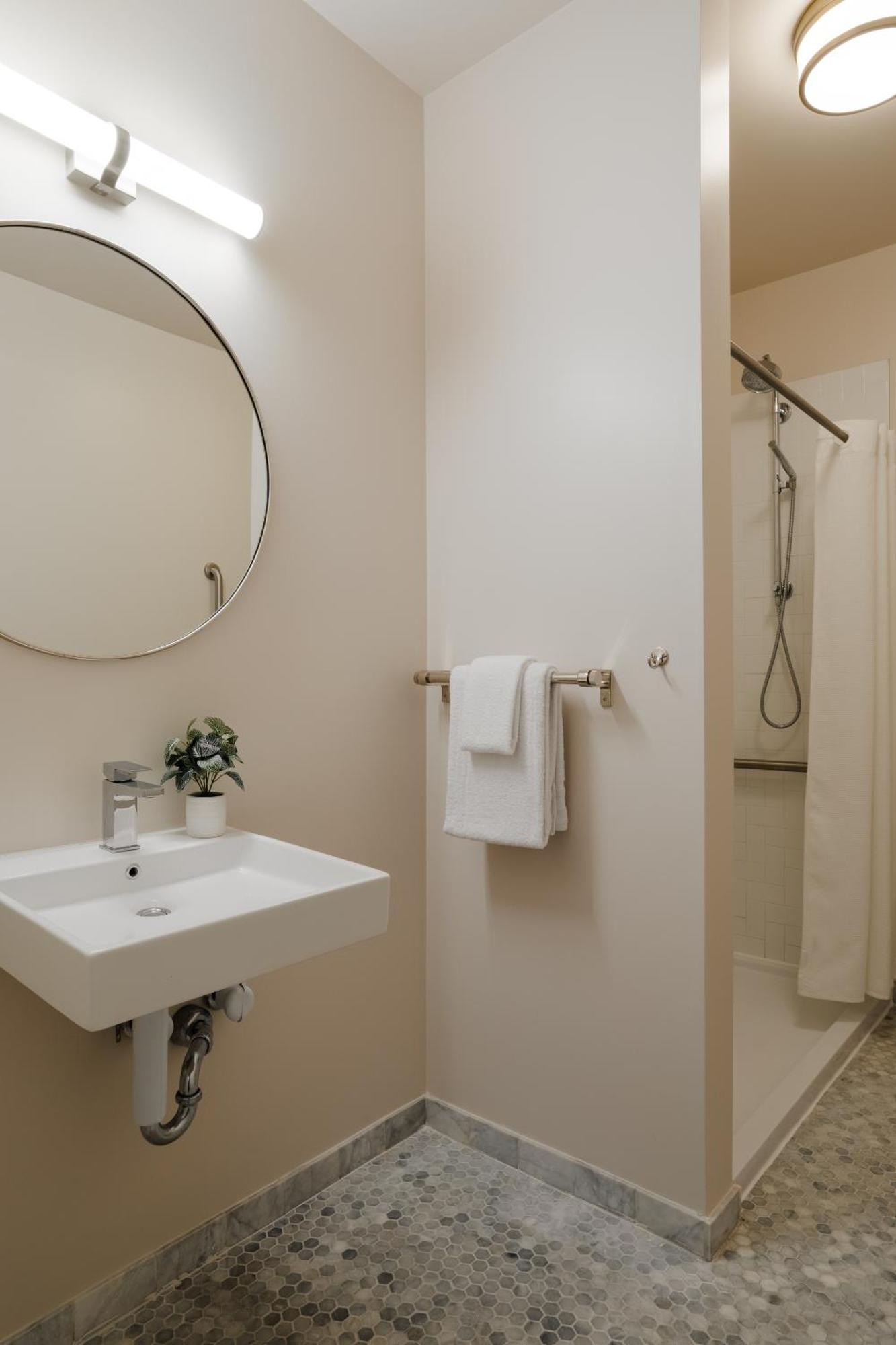 Single Room - Disability Access,1651764078:JPEG