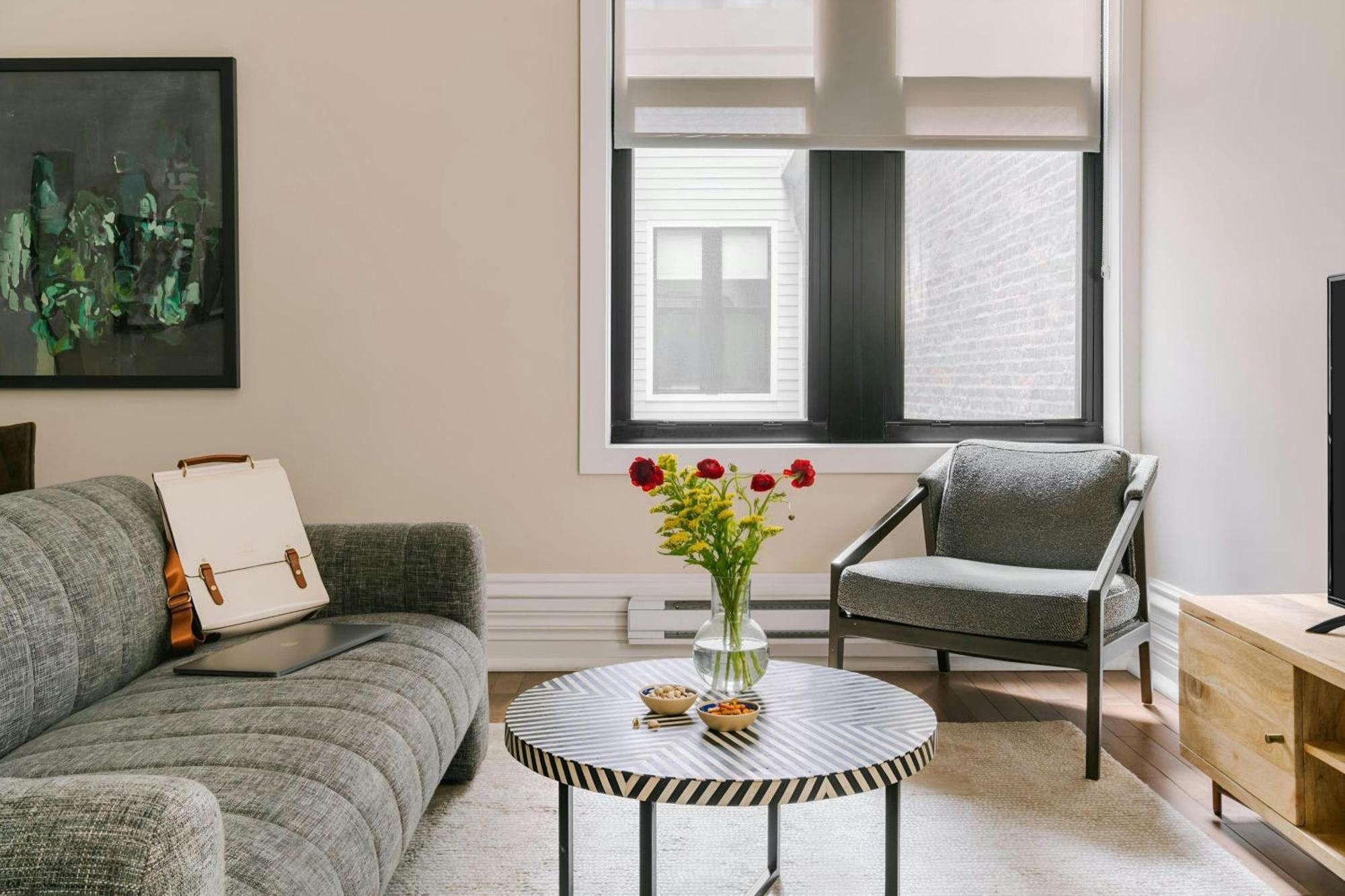 Two-Bedroom Apartment with Two Queen Beds