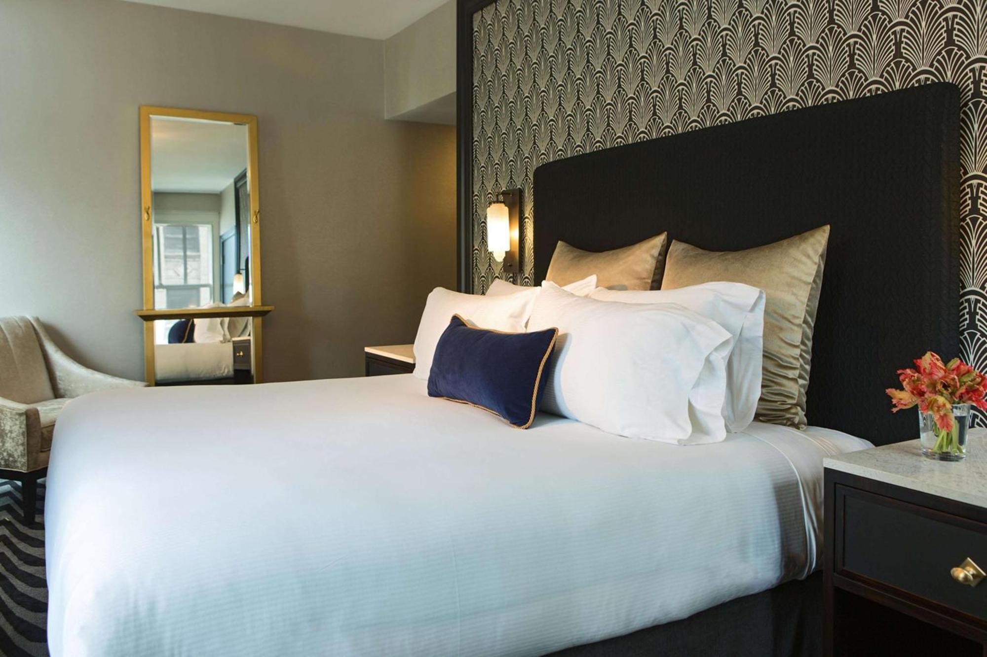 One-Bedroom King Suite,1697837279:JPEG