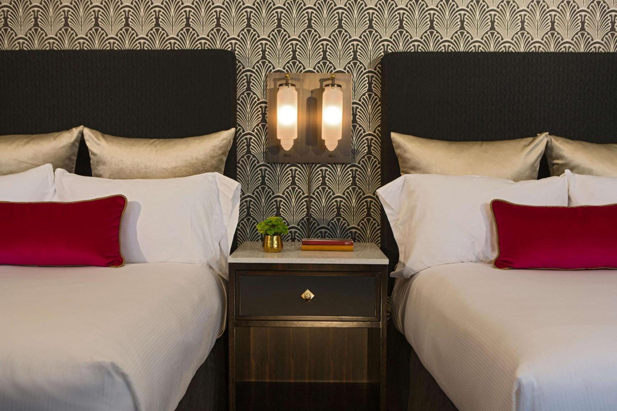 Deluxe Room with Two Double Beds,1697837310:JPEG