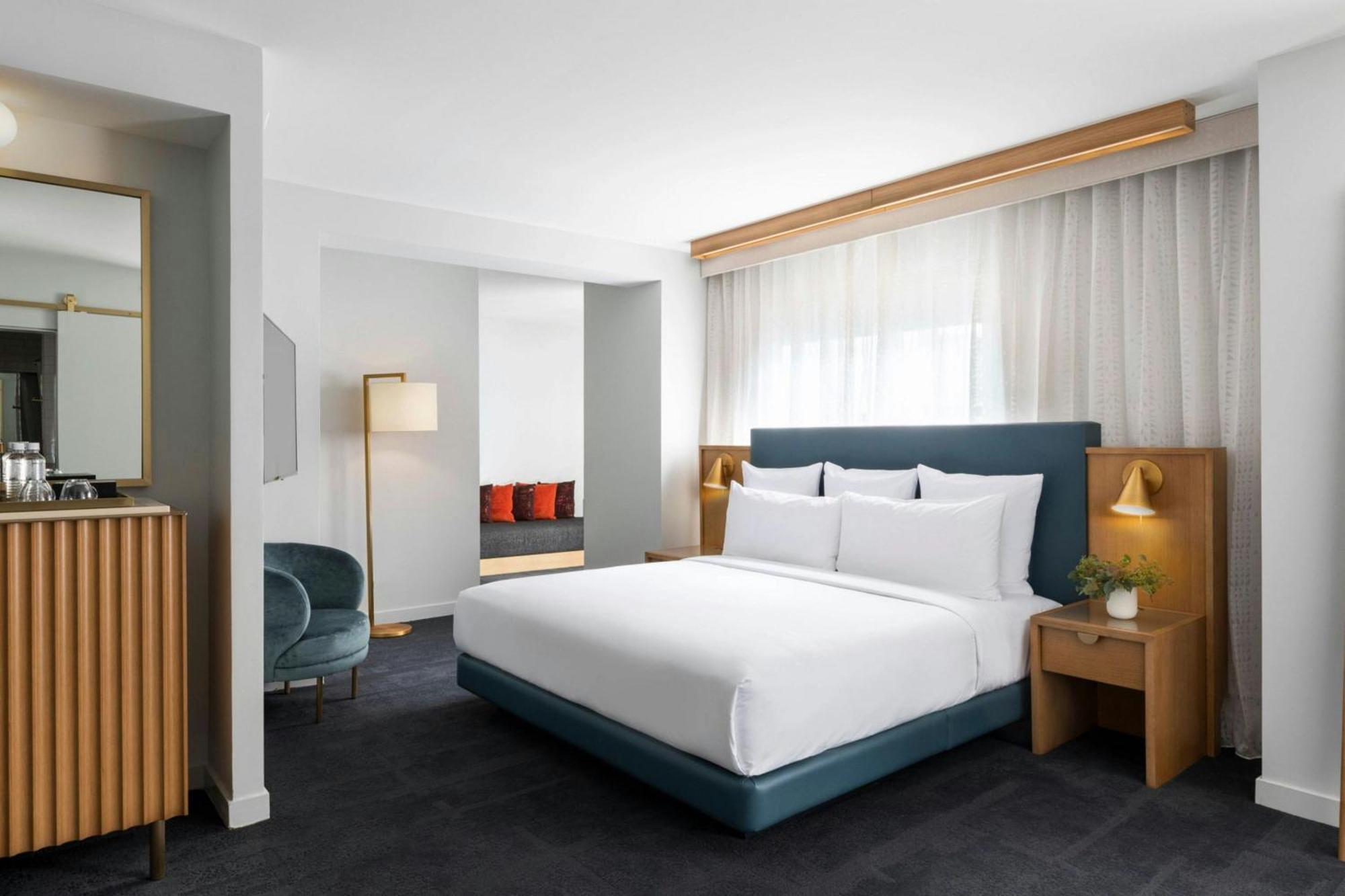 One-Bedroom King Suite,1758527681:JPEG