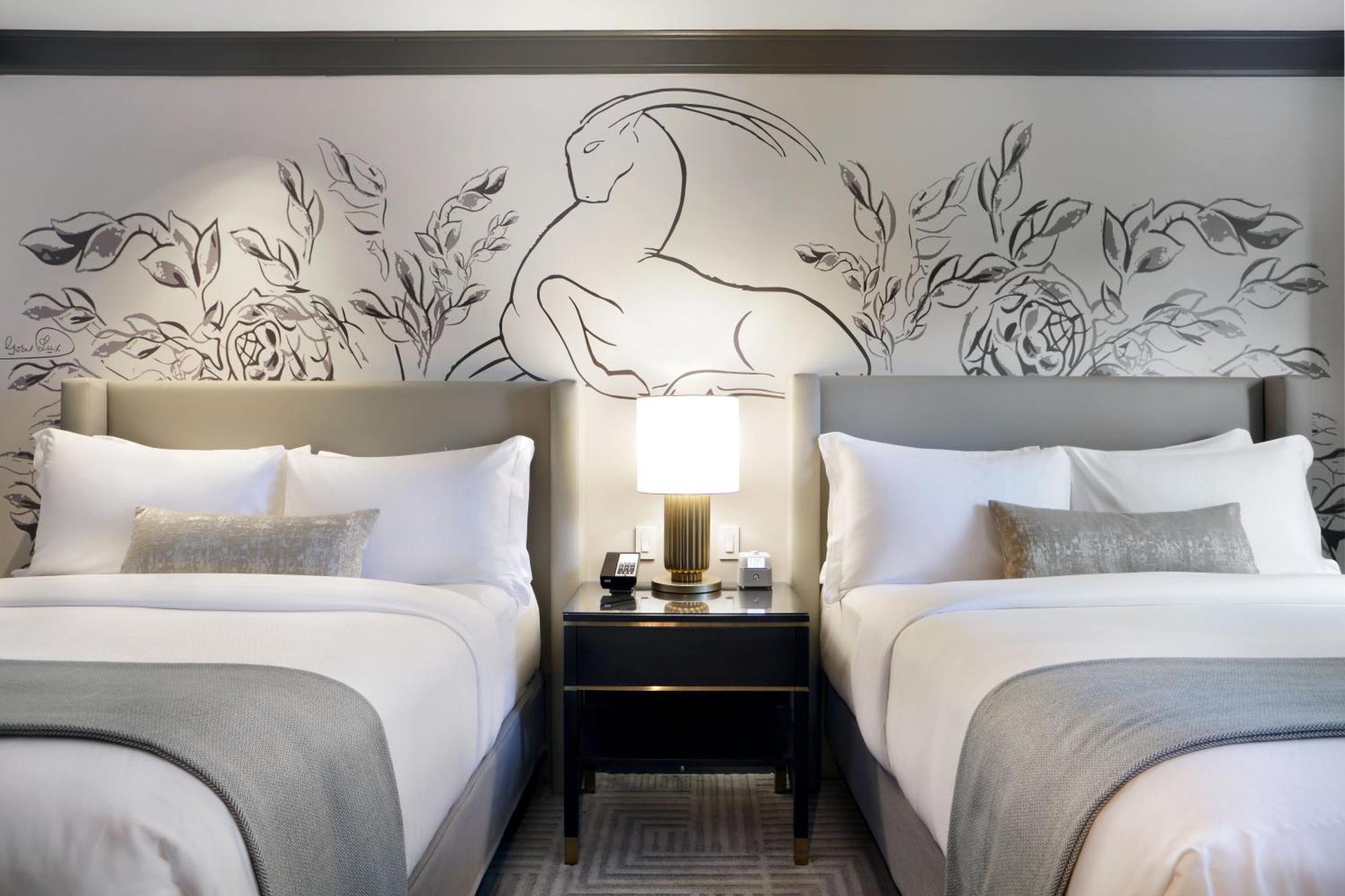 Grand Deluxe Guest room 2 Queen City view