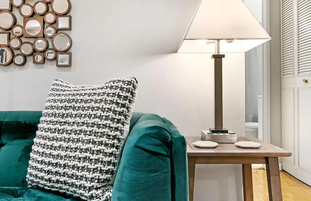 Cozy 1Br Escape, Walk To Dining & Attractions - Oakdale 204-1