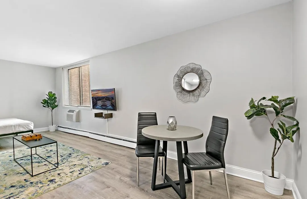Convenient Location & Cozy Studio Apartment - Oakdale Rep-1
