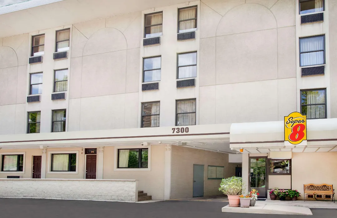Super 8 By Wyndham Chicago Il-1