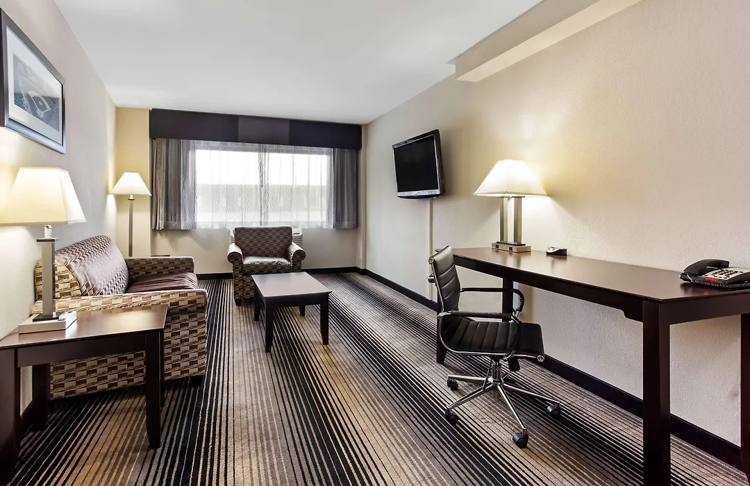 Best Western Plus Hyde Park Chicago Hotel-1