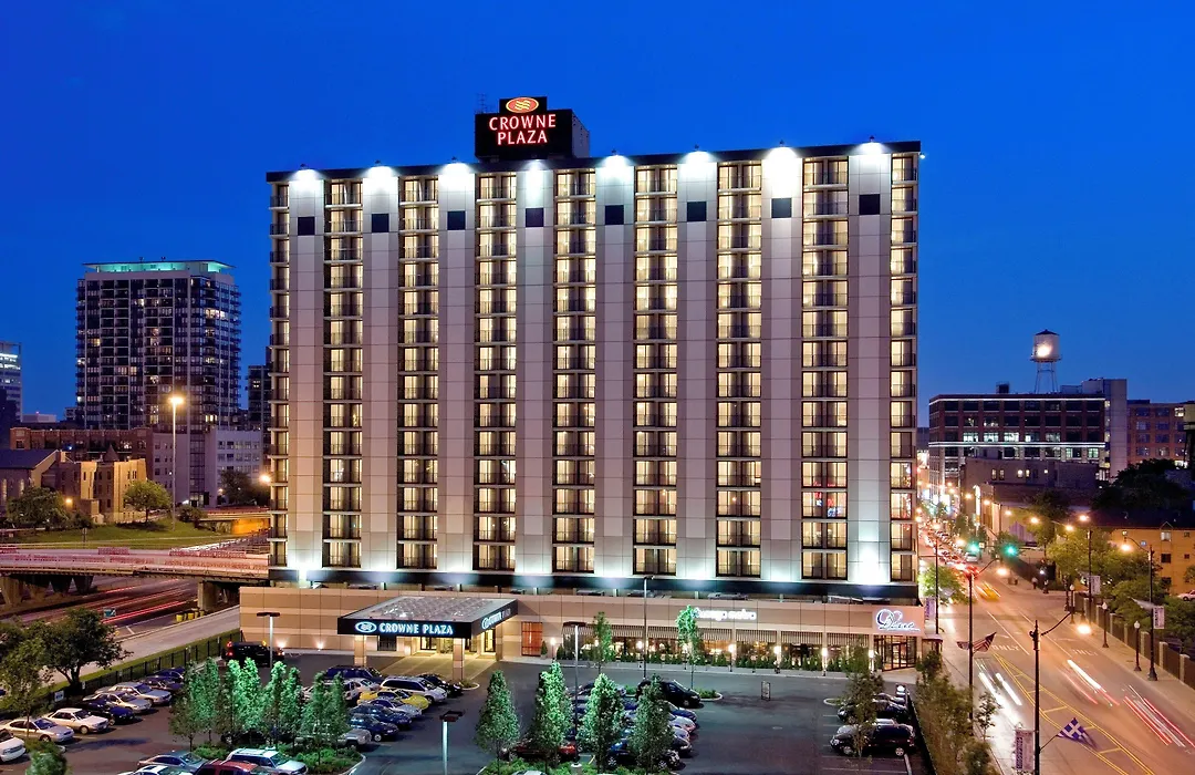 Crowne Plaza - Chicago West Loop By Ihg-1