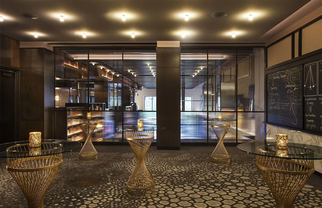 Hotel Emc2, Autograph Collection-1