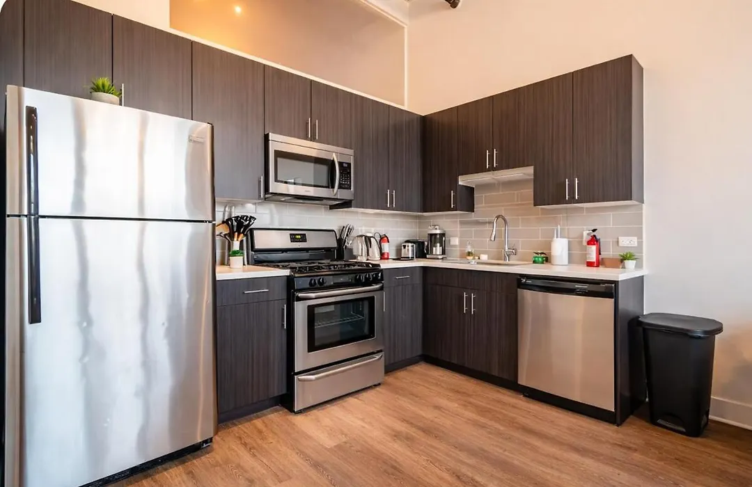 Modern 2Br Loft With Amazing City Skyline View And Optional Parking For 8 Guests Near Mccormick Place And Soldier Field-1