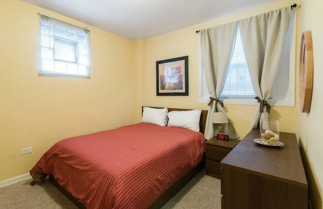 1549 North Maplewood Avenue-1