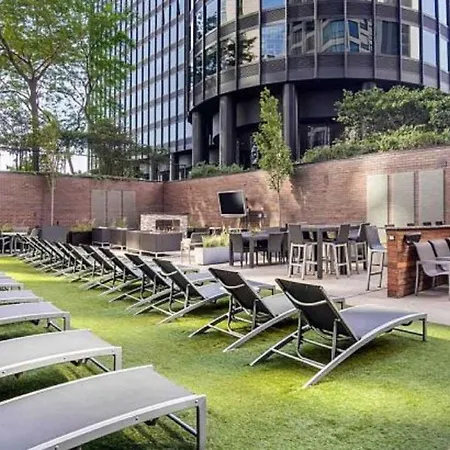 Luxury Downtown Chicago Suites-2
