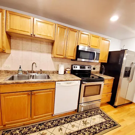Studio With Jacuzzi Close To Loyola Free Parking-3