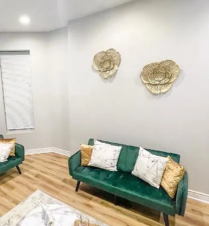 Spacious Chicago Brickstone-3