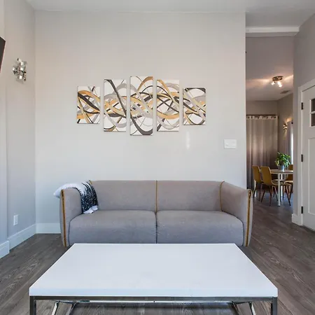 Double Play Wrigley - Prime Location Across From Wrigley Field & Transit - 2Br Apts-3