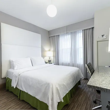 Holiday Inn Express Chicago - Magnificent Mile By Ihg-3