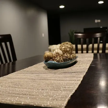 Forrestville Ave Large Suite-3